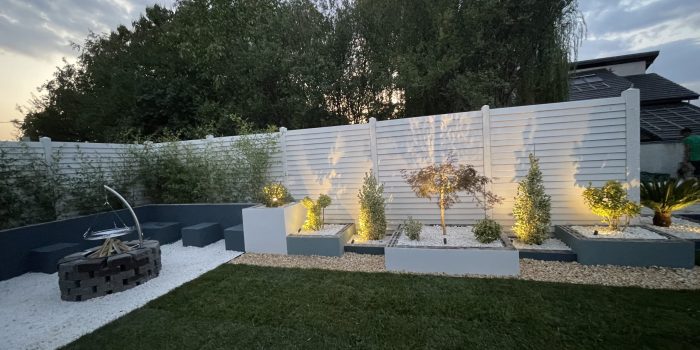 iluminat gradini Proiectare și asistență Peisagistică, Amenajare grădină, Amenajare spatii verzi industriale, Rulouri de gazon, Sisteme de irigații profesionale, Iluminat arhitectural pentru grădină, Întreținere spații verzi, Defrisare terenuri, Acoperisuri verzi