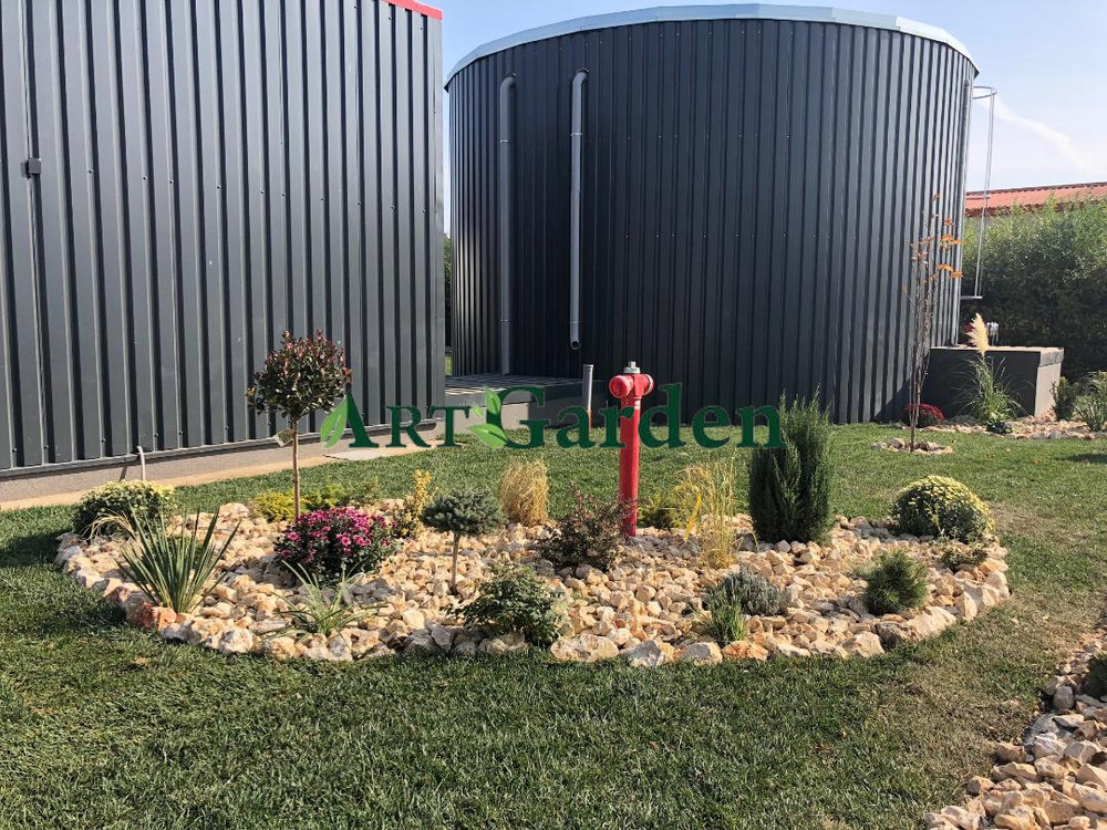 Proiectare și asistență Peisagistică, Amenajare grădină, Amenajare spatii verzi industriale, Rulouri de gazon, Sisteme de irigații profesionale, Iluminat arhitectural pentru grădină, Întreținere spații verzi, Defrisare terenuri, Acoperisuri verzi