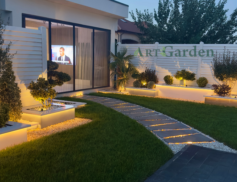 Proiectare și asistență Peisagistică, Amenajare grădină, Amenajare spatii verzi industriale, Rulouri de gazon, Sisteme de irigații profesionale, Iluminat arhitectural pentru grădină, Întreținere spații verzi, Defrisare terenuri, Acoperisuri verzi